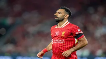 بين صلاح وروبرتسون: من سيكون قائد ليفربول المقبل بعد فان دايك؟