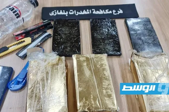 بينهم زائرون.. إلقاء القبض على 3 أشخاص بتهمة الترويج للمخدرات في بنغازي
