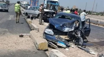 بينهم طفل.. إصابة 4 أشخاص في حادث تصادم بين سيارتين خاصتين على الطريق الإقليمي