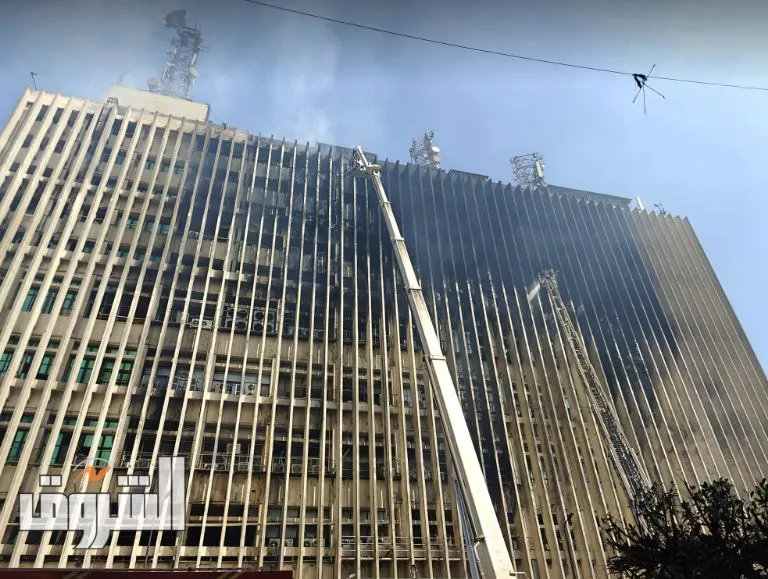 مصدر: حريق مركز رمسيس بدأ من مكتب تكنولوجيا المعلومات في الطابق السابع وانتشر إلى باقي المبنى مصدر: حريق مركز رمسيس بدأ من مكتب تكنولوجيا المعلومات في الطابق السابع وانتشر إلى باقي المبنى