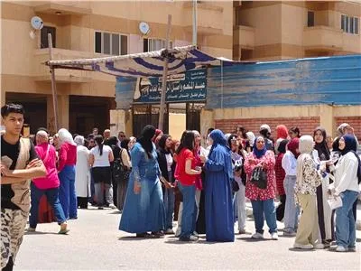 توجهات الكيمياء تبرز المتفوقين.. والجغرافيا تخلق الراحة بين طلاب الإسكندرية. توجهات الكيمياء تبرز المتفوقين.. والجغرافيا تخلق الراحة بين طلاب الإسكندرية.