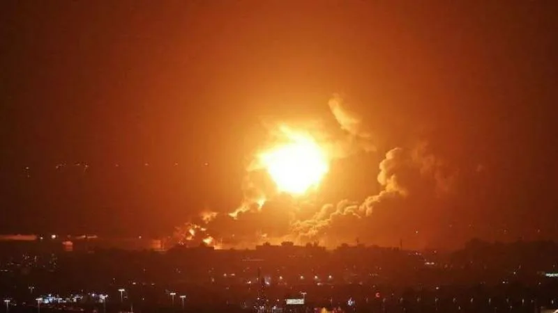 ت bombardments في اليمن واعتداءات على مواقع إسرائيلية ت bombardments في اليمن واعتداءات على مواقع إسرائيلية