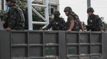 تايلاند وكمبوديا تتengage in exchanges of gunfire