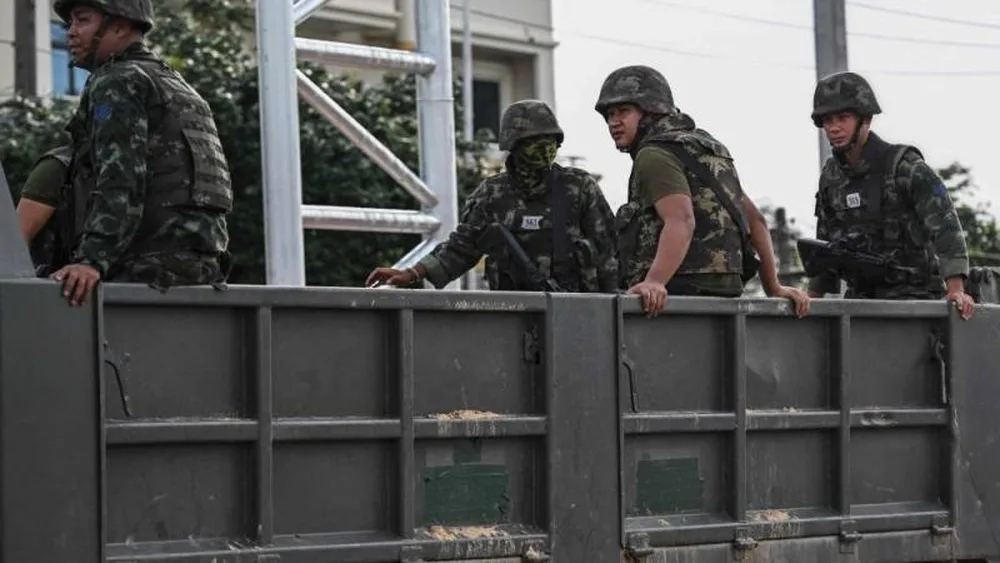 تايلاند وكمبوديا تتengage in exchanges of gunfire