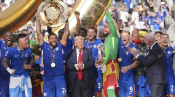 تايمز: باريس سان جيرمان أثار رد فعل تشيلسي بتصريحات “متفاخرّة” قبل نهائي كأس العالم للأندية