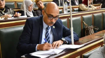 “تجارب المصريين مع الخبز الجاف”.. تحليل المصري الديمقراطي لأسباب معارضة قانون التعليم