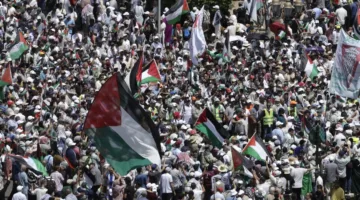 تجمع جماهيري كبير في المغرب للاحتجاج على الحرب في غزة والتطبيع مع إسرائيل