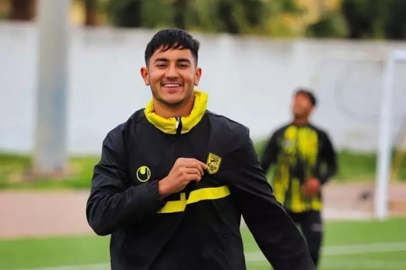 “تحت السن”.. تقارير تونسية: ريبيرو يطلب تقريرًا شاملاً عن لاعب البنزرتي في مركز الظهير الأيسر “تحت السن”.. تقارير تونسية: ريبيرو يطلب تقريرًا شاملاً عن لاعب البنزرتي في مركز الظهير الأيسر