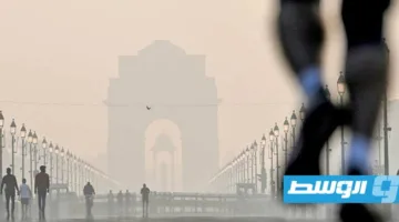 تحديات الحظر: سلطات نيودلهي تفشل في منع تزويد المركبات القديمة بالوقود