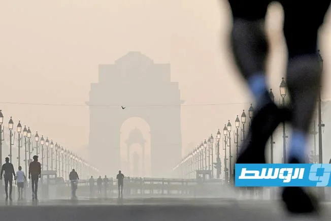 تحديات الحظر: سلطات نيودلهي تفشل في منع تزويد المركبات القديمة بالوقود تحديات الحظر: سلطات نيودلهي تفشل في منع تزويد المركبات القديمة بالوقود