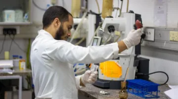 تحليل متبقيات المبيدات: استقبال عينات وإصدار نتائج لأكثر من 800 عينة