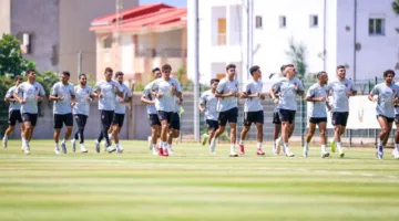 تدريب خفيف للاعبي الأهلي قبل المباراة الودية مع الملعب التونسي