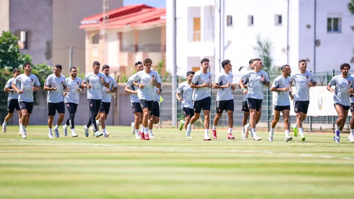 تدريب خفيف للاعبي الأهلي قبل المباراة الودية مع الملعب التونسي تدريب خفيف للاعبي الأهلي قبل المباراة الودية مع الملعب التونسي