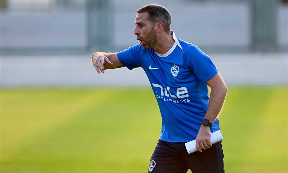 تدريبات الزمالك – عواد يحصل على راحة بسبب الإصابة.. وفيريرا يعقد اجتماعًا مع مدير الكرة تدريبات الزمالك – عواد يحصل على راحة بسبب الإصابة.. وفيريرا يعقد اجتماعًا مع مدير الكرة