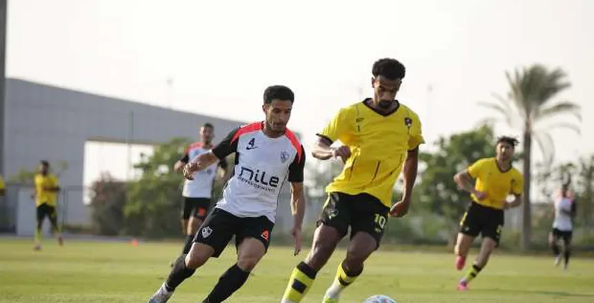 تدريبات لياقة مخصصة لفريق الزمالك في قاعة الجيم. تدريبات لياقة مخصصة لفريق الزمالك في قاعة الجيم.