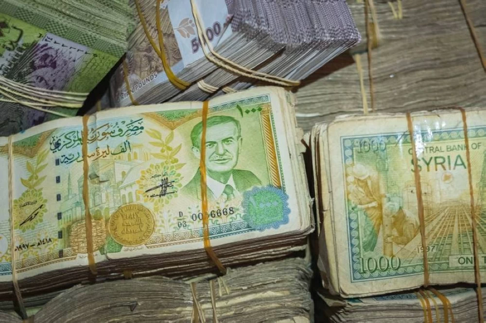 تراجع الليرة السورية مقابل الدولار في السوق السوداء يستمر