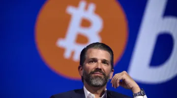 ترامب الابن يستثمر بشكل كبير في شركة ناشئة تواجه صعوبات في مجال العملات الرقمية