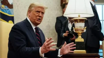 ترامب يعلن دعم أوكرانيا بأسلحة دفاعية في ظل توازنات سياسية معقدة.