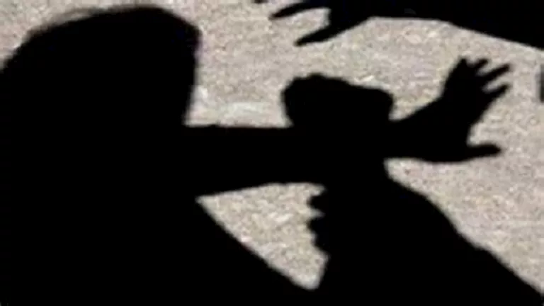 “تسبب في كسور وتمزق بالأوتار”.. حكم بشأن المتهم بالاعتداء على شاب.