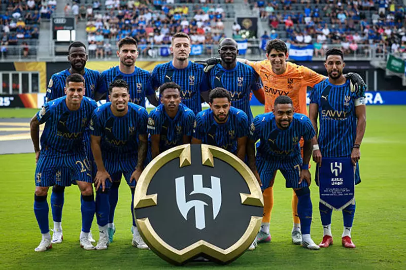 تشكيلة الهلال ضد مانشستر سيتي: الحربي في التشكيل الأساسي بخطة إنزاجي المعتمدة