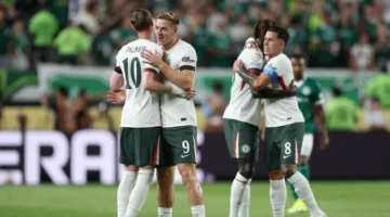تشيلسي يتجاوز بالميراس ويتأهل لمواجهة فلومينينسي في نصف نهائي كأس العالم.