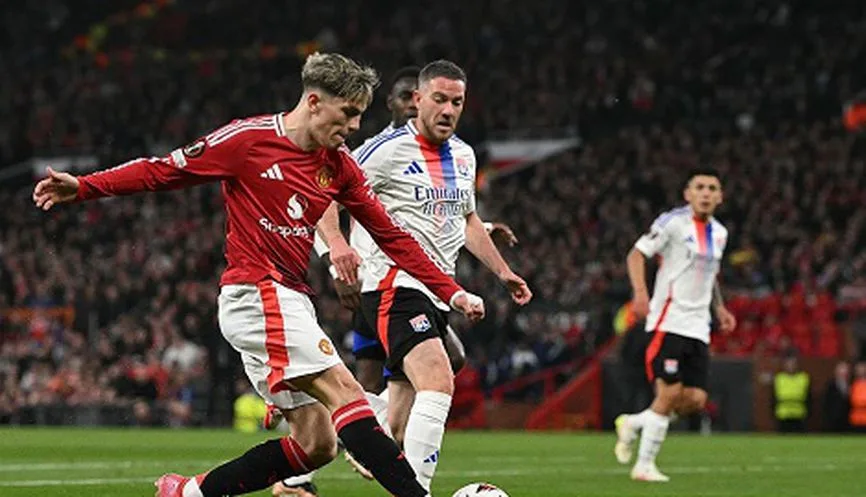 تشيلسي يضع عينه على لاعب من مانشستر يونايتد تشيلسي يضع عينه على لاعب من مانشستر يونايتد