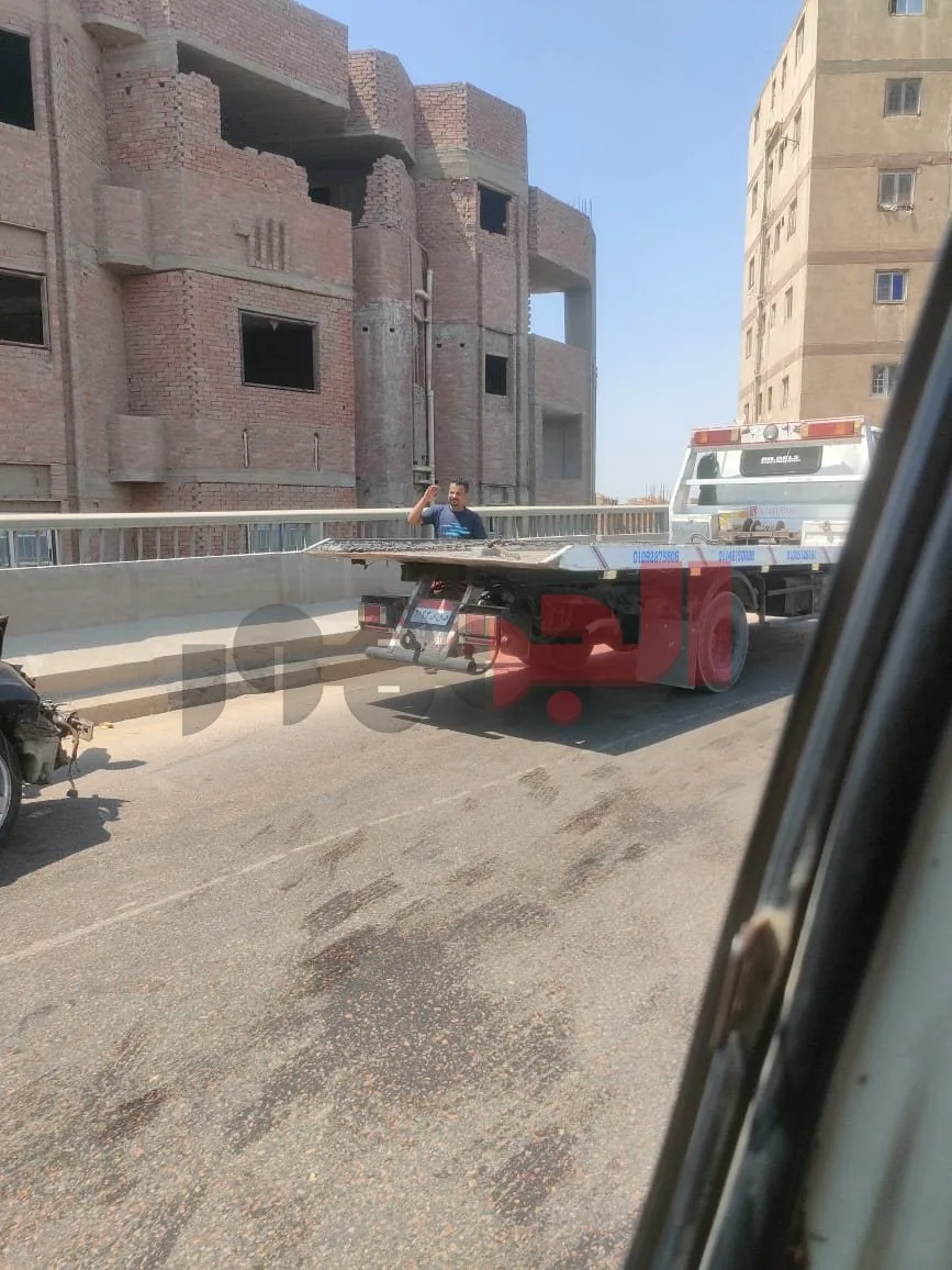 تصادم بين سيارتين خاصتين على محور صفط اللبن في الجيزة | صور تصادم بين سيارتين خاصتين على محور صفط اللبن في الجيزة | صور