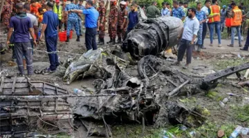 تصادم طائرة تدريب بمدرسة في دكا يؤدي إلى وفاة 25 شخصًا وإصابة 171 (فيديو)