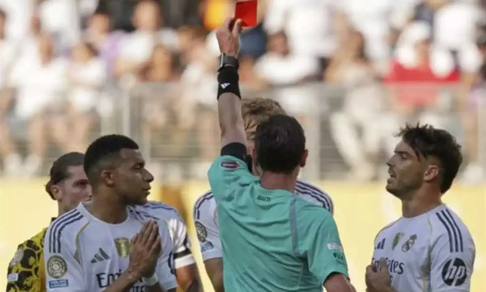 “تصعيد العنف” يؤدي إلى زيادة عقوبة لاعبي سان جيرمان.. وغياب مدافع ريال مدريد عن المباراة “تصعيد العنف” يؤدي إلى زيادة عقوبة لاعبي سان جيرمان.. وغياب مدافع ريال مدريد عن المباراة
