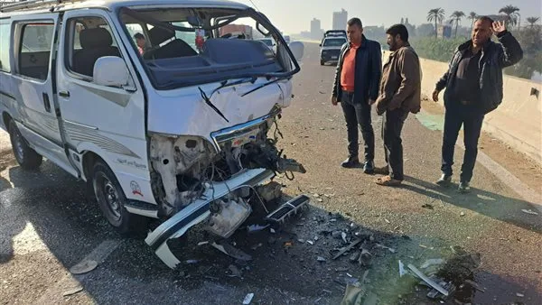 تعرض 9 أفراد لإصابات نتيجة حادث تصادم بين حافلتين صغيرة في الشرقية