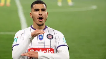 تفاصيل انتقال زكريا أبوخلال إلى نادي تورينو الإيطالي