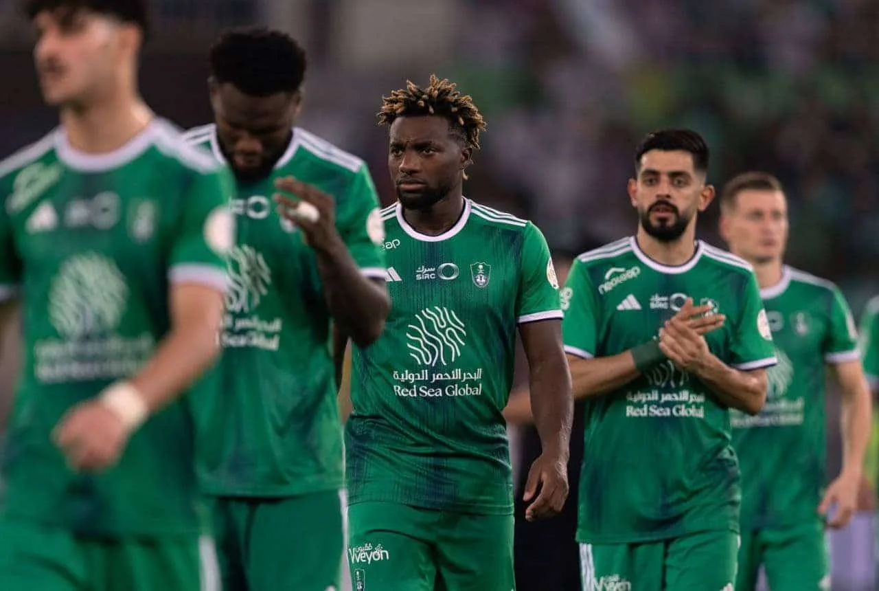 تقارير: الأهلي يرد على عرض رين لضم سانت ماكسيمان