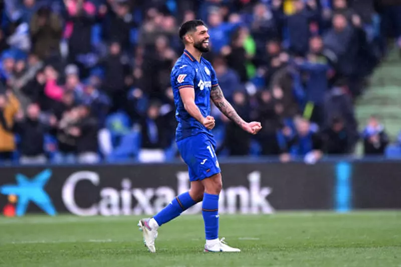 تقارير: النصر يسعى للتعاقد مع مدافع من خيتافي تقارير: النصر يسعى للتعاقد مع مدافع من خيتافي