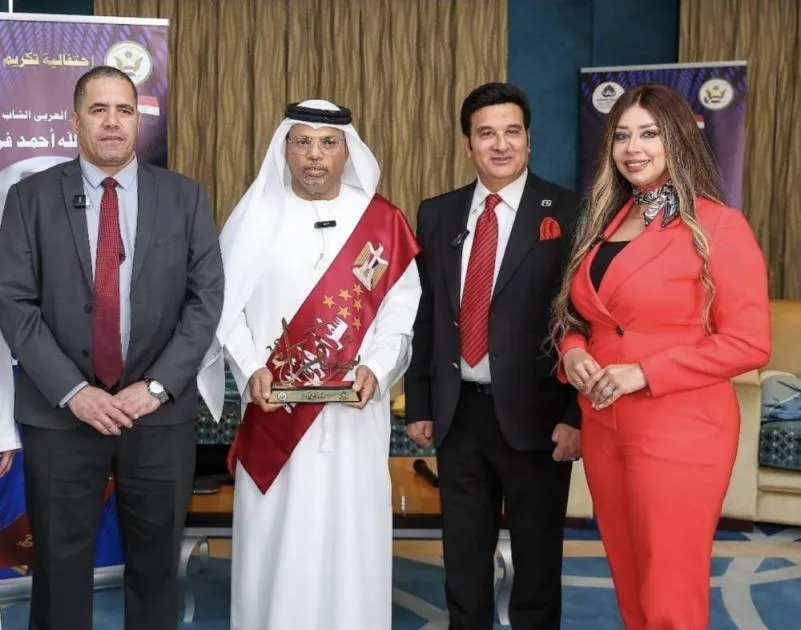 تقدير عربي لمدير الإعلام بنادي دبي لسباقات الهجن