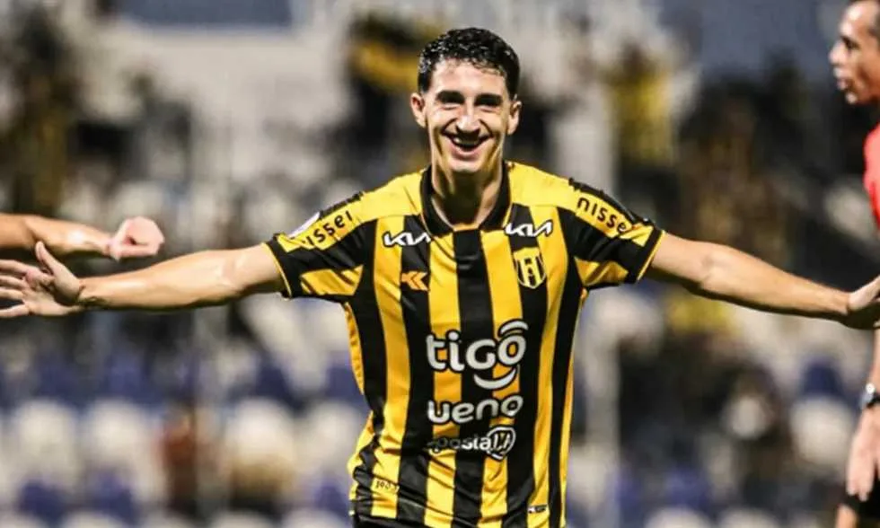 تقرير أرجنتيني: الأهلي يقدم عرضاً رسمياً للتعاقد مع لاعب وسط منتخب فلسطين تقرير أرجنتيني: الأهلي يقدم عرضاً رسمياً للتعاقد مع لاعب وسط منتخب فلسطين