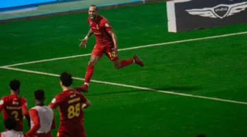 تقرير: أوباميانج يفضل العودة إلى مارسيليا بدلاً من الاستمرار في الدوري السعودي