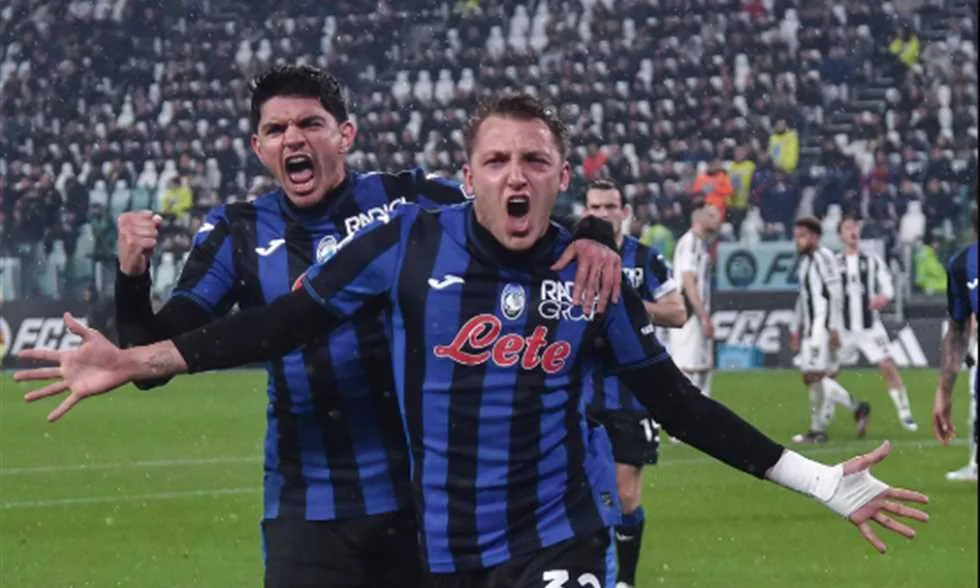 تقرير: القادسية ينجح في إتمام صفقة أفضل هداف في الدوري الإيطالي مقابل 67 مليون يورو تقرير: القادسية ينجح في إتمام صفقة أفضل هداف في الدوري الإيطالي مقابل 67 مليون يورو