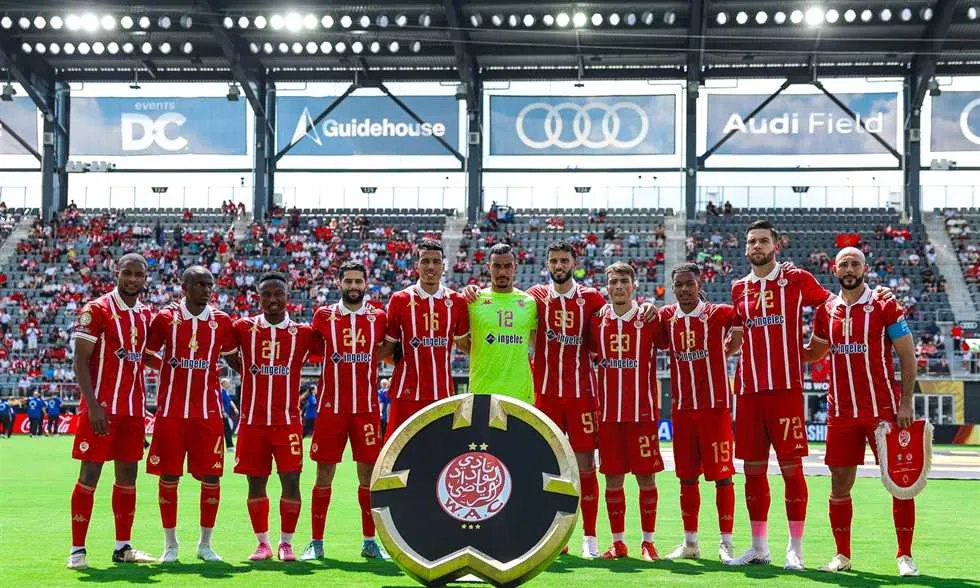 تقرير: مدرب الوداد يسعى لتسريح 20 لاعبًا تقرير: مدرب الوداد يسعى لتسريح 20 لاعبًا