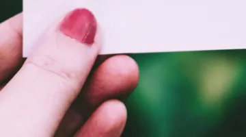 تلاشت جميع النساء في عيوني… ما عداكِ.