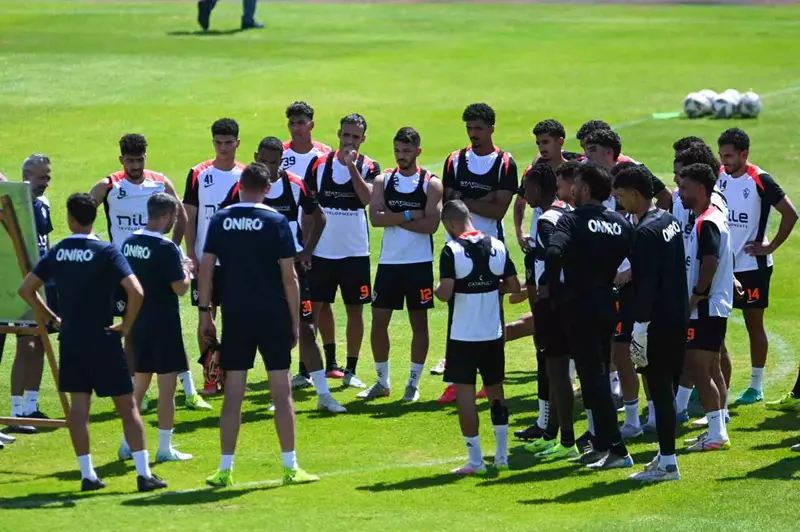تمارين خفيفة لفريق الزمالك تحضيرًا للموسم الجديد تمارين خفيفة لفريق الزمالك تحضيرًا للموسم الجديد