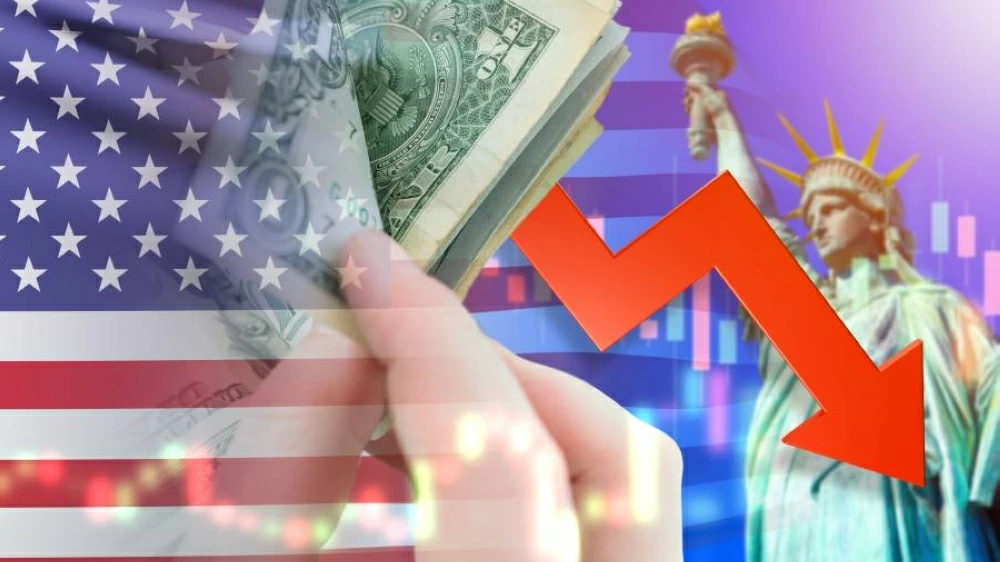 تنبيه للاقتصاد الأمريكي: المواطنون يواجهون التضخم من خلال الاقتراض