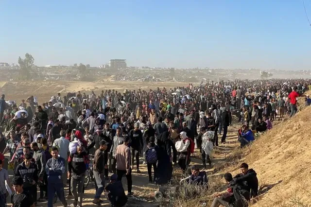تواصل مفاوضات غزة في أسبوعها الثاني مع اختلافات في الآراء وتفاؤل من الجانب الأمريكي تواصل مفاوضات غزة في أسبوعها الثاني مع اختلافات في الآراء وتفاؤل من الجانب الأمريكي
