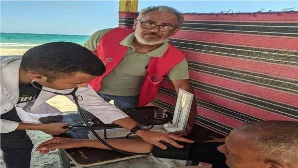 توفير فرق طبية على طول ساحل العريش حتى انتهاء الصيف توفير فرق طبية على طول ساحل العريش حتى انتهاء الصيف