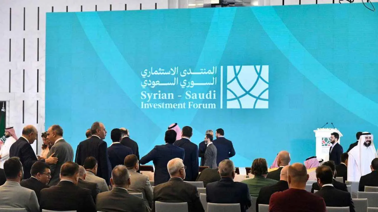توقيع 47 عقدًا بين السعودية وسوريا بقيمة 6.4 مليار دولار توقيع 47 عقدًا بين السعودية وسوريا بقيمة 6.4 مليار دولار