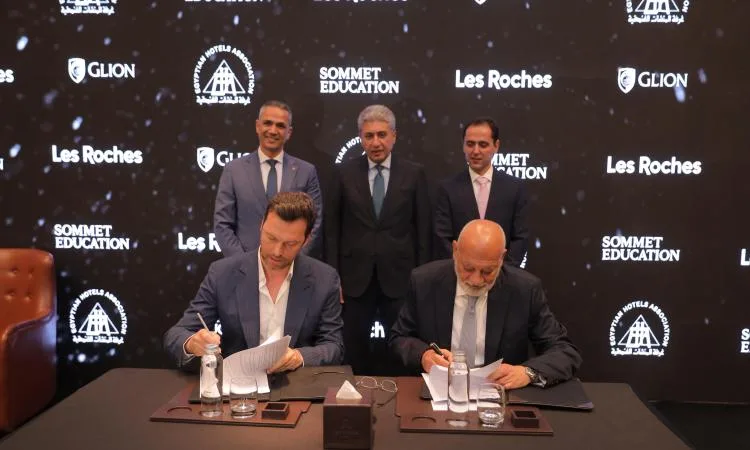 توقيع اتفاقيات تعاون بين “المنشآت الفندقية” وشركات التدريب الرقمي الرائدة توقيع اتفاقيات تعاون بين “المنشآت الفندقية” وشركات التدريب الرقمي الرائدة