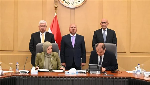 توقيع اتفاقية لدعم وتعزيز التعليم الهندسي والتكنولوجي وتأمين كوادر فنية مدربة توقيع اتفاقية لدعم وتعزيز التعليم الهندسي والتكنولوجي وتأمين كوادر فنية مدربة