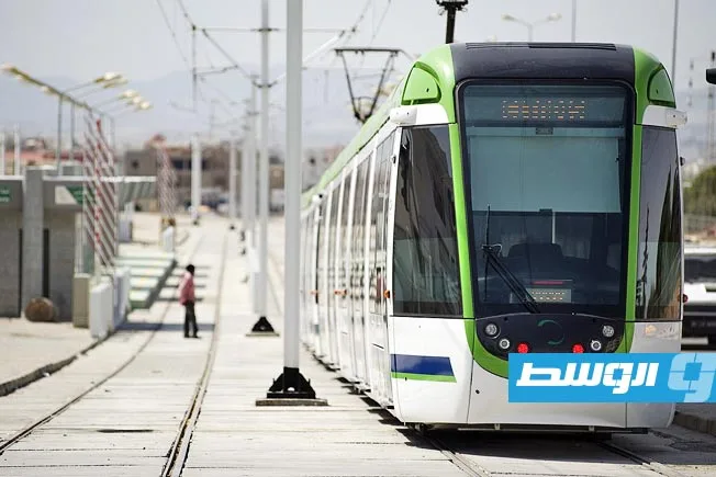 تونس: إضراب شامل لعمال النقل البري يعطل الحركة ويحدث فوضى للمسافرين