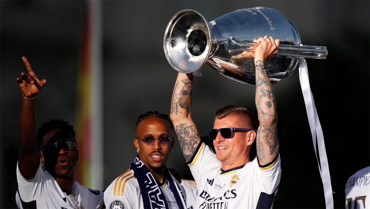 توني كروس: لم أكن من محبي ريال مدريد.. وكنزة فيغو كانت نقطة التحول لي توني كروس: لم أكن من محبي ريال مدريد.. وكنزة فيغو كانت نقطة التحول لي