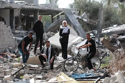 من دمار غزة إلى المسرح العالمي: فرقة سول باند تعبر عن الصوت الفلسطيني من خلال الموسيقى من أجل الصمود والبقاء