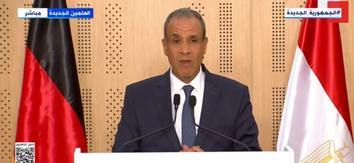 وزير الخارجية: السماح بفتح حسابات مصرفية من الخارج من خلال السفارات والقنصليات المصرية